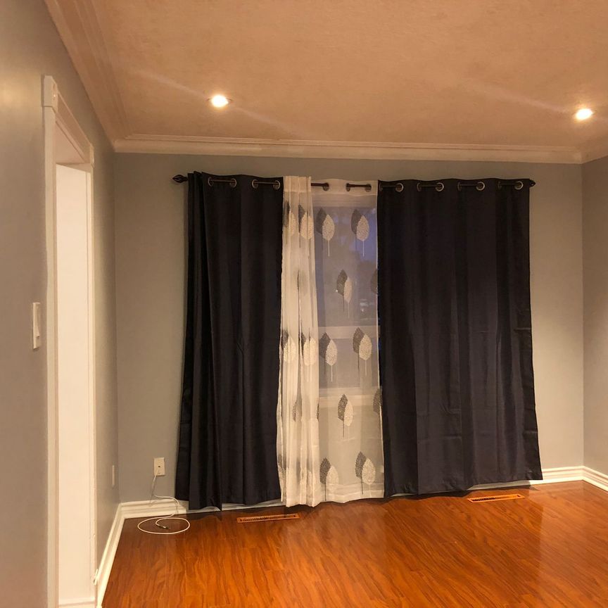 For Lease - 115 Darlingside Drive Unit# Upper, Toronto, Ontario - Photo 1