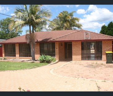 Huge Block + 4 Bed Home - Photo 2