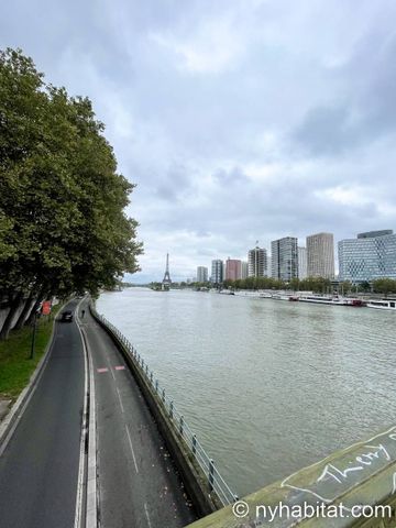 Logement à Paris, Location meublée - Photo 5