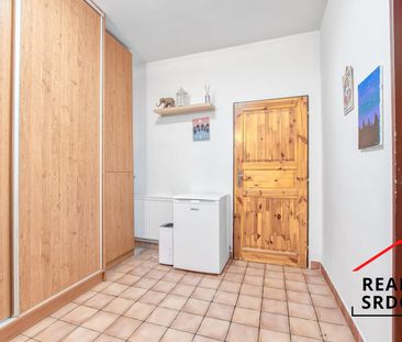 Pronájem bytu 1+kk a garsoniéry 39 m², Náměstí , Klimkovice - Фото 2
