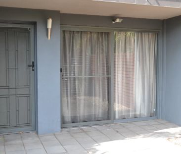 Spacious Ground Floor Apartment In A Most Convenient Location - Photo 3