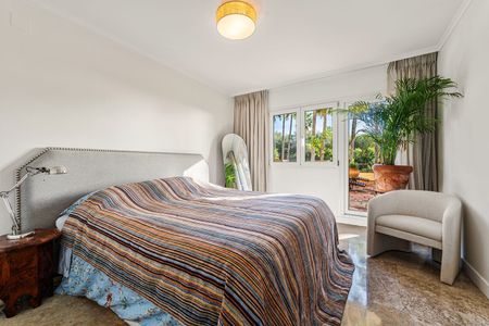 Middle Floor Apartment in The Golden Mile - Photo 5