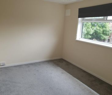 2 bedroom semi-detached house to rent - Photo 5