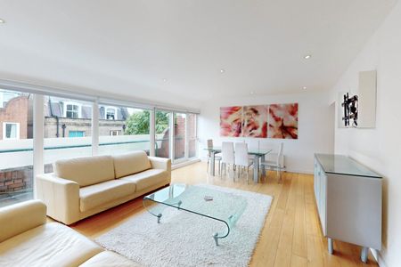 La Residence, 38a Marlborough Place, NW8 - Photo 3