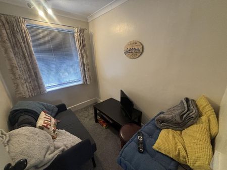 4 bedroom house to rent - Photo 2