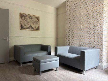 3 bedroom terraced house to rent - Photo 2