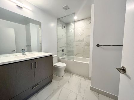 For Lease - 10 Honeycrisp Crescent Unit# 615, Vaughan, Ontario - Photo 2