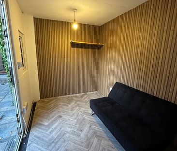 3 Bed Semi-Detached House, Coniston Avenue, IG11 - Photo 2