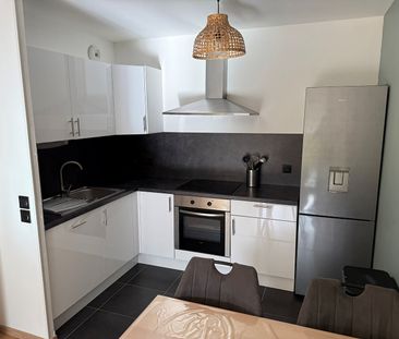 Location Appartement 2 pièces 41m² - Photo 4