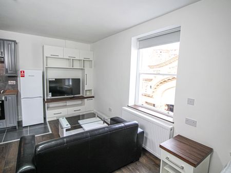 Apt 12, Fossgate House - Photo 3