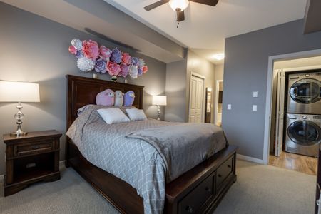 2 Bed 2 Bath Luxury Condo: Avail April 1 - Photo 2