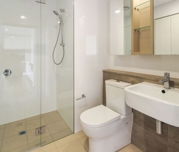 Spacious One Bed with Bedroom Sized Study and Parking! - Photo 3