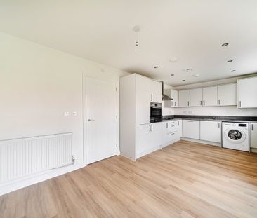 Upton hall crescent - Photo 4