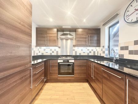 2 Bedroom Apartment, Rothesay Avenue, London - Photo 4