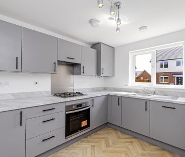 3 bedroom semi-detached house to rent - Photo 4