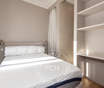 Rue Bassano, - Photo 2