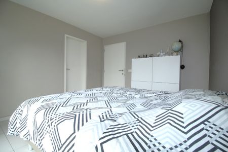 Lichtrijk appartement in hartje Tiegem! - Photo 3