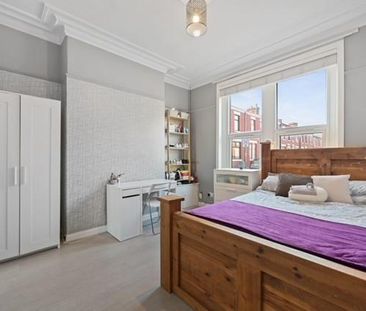 5 bedroom terraced house to rent - Photo 4