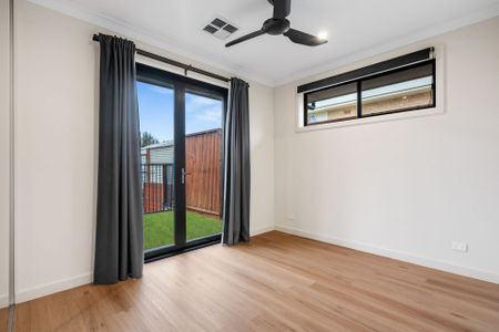 Sunsets Abound - Executive Living - Perfect for Busy Professionals ! - Photo 5