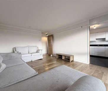 Alderman Close, Welham Green, North Mymms, Hatfield, AL9 - Photo 2