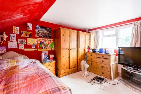 3 bedroom flat to rent - Photo 5
