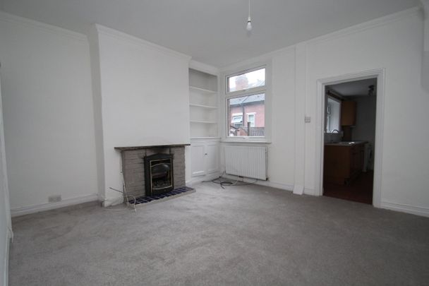 4 bedroom terraced house to rent - Photo 1