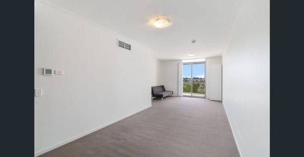 WEST PERTH 2X2 APARTMENT FOR LEASE - Photo 1
