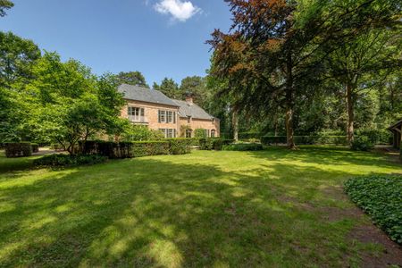 LUXUEUZE VILLA MET HOOGWAARDIGE AFWERKING - Foto 3