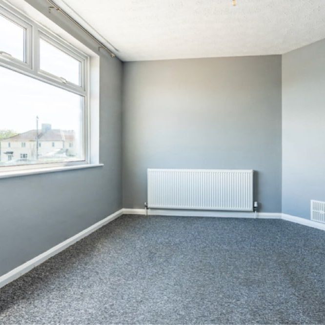 5 Bed Semi-Detached House, Dingle Close, BS9 - Photo 1