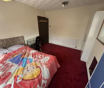 1 bedroom in a house share to rent - Photo 5