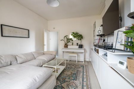 Thornlaw Road - Photo 4