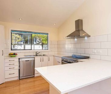 Beautifully Presented Four-Bedroom Home in Ngaio - Photo 1