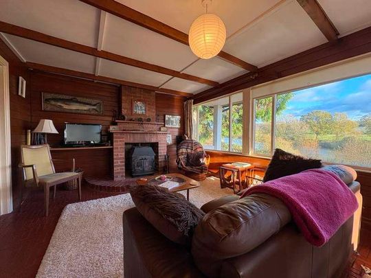 At Glewstone Boat, Glewstone, Ross-on-wye, HR9 - Photo 1