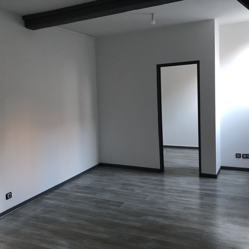 APPARTEMENT T2 NON MEUBLÉ AVEC PLACE DE PARKING - QUARTIER LA HOTOIE - Photo 1