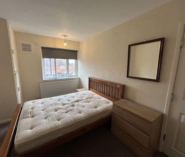 1 bedroom in a house share to rent - Photo 6