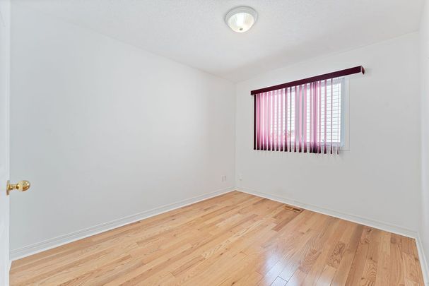 For Lease - 81 Lloydalex Crescent, Stittsville - Munster - Richmond, Ontario - Photo 1