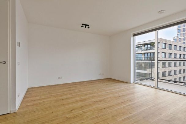 Appartement te huur: Nida Senffstraat 149 1095 MX Amsterdam - Photo 1