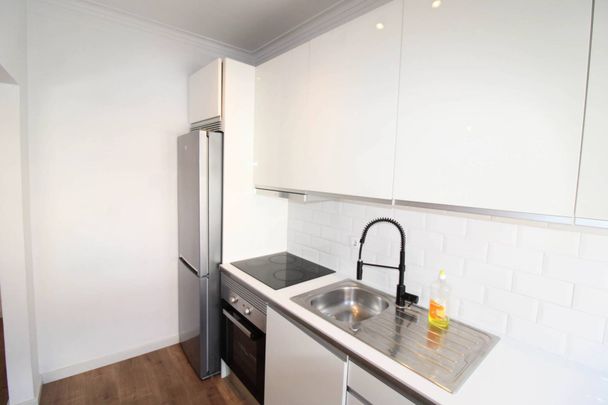 Vila Nova De Gaia - Photo 1