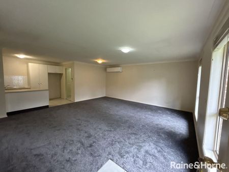 Centrally Located Unit - Orange High & Calare Public School Zone - Photo 4