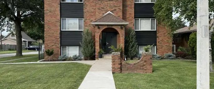 1904 Olive | 1904 Olive, Windsor - Photo 1