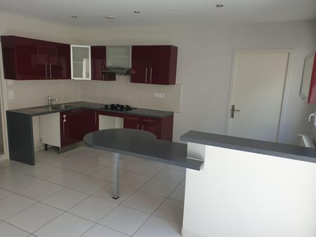 Location Maison 7 pièces 141m² CLERMONT FERRAND 63000 - Photo 4