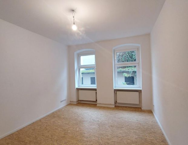 Ruhig wohnen, selbst gestalten: 1-Zimmer-Wohnung im Seitenflügel ab sofort verfügbar! - Foto 1