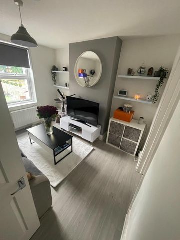 2 Bed Maisonette, Portland Road, SE25 - Photo 2