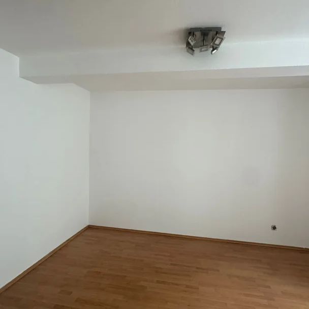 Wunderschöne 1-Zimmer Wohnung in zentraler Lage in Hallein - Foto 1