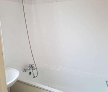 Ferndells, Hatfield, AL10 - Photo 6