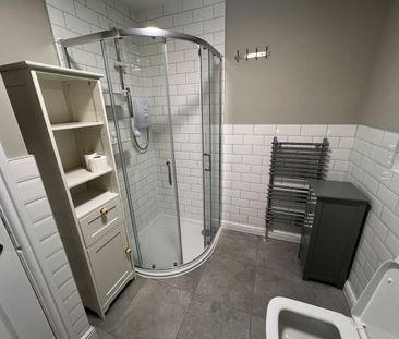 6 Bed Semi-Detached House, Birch Grove, M14 - Photo 1