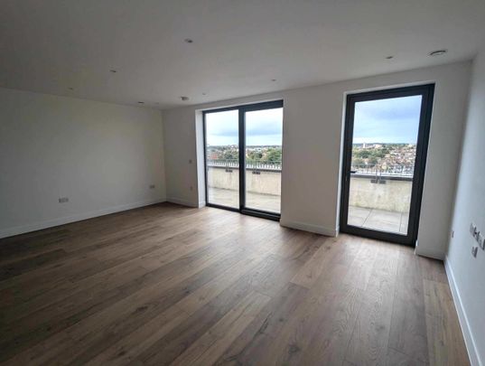 1 Bed Flat, Oto Tower, IG3 - Photo 1
