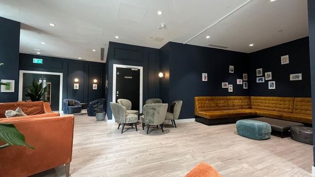 Studio to rent - Photo 1