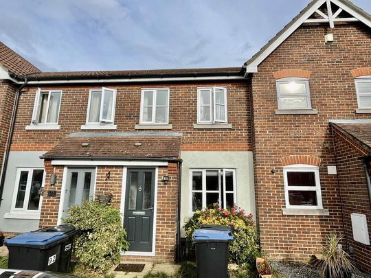 2 bedroom terraced house to rent - Photo 1