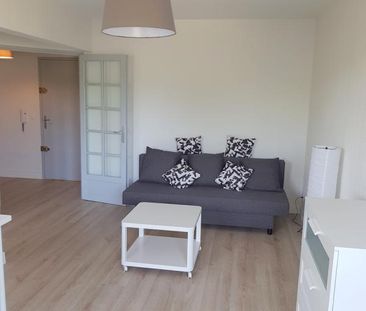 F1 30.81 m², balcon. Cuisine Equipée Indépendante. - Photo 2